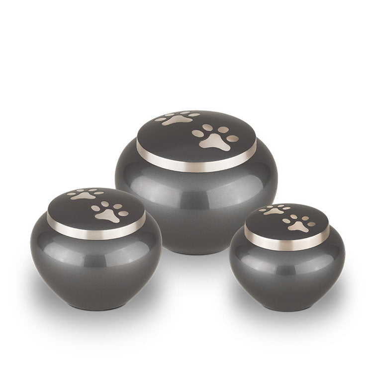 Metalen urn zilver mat, ambachtelijk vervaardigd