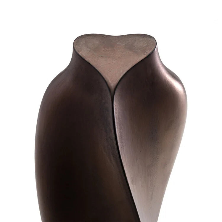 Keramische kunst urn Heart to Heart met bronzen finish