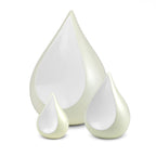 Metalen keepsake urn messing glanzend met traanvorm