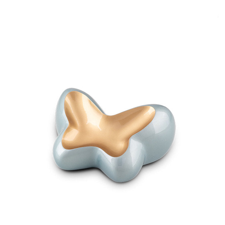 Mini metalen urn zilver met verfijnd vlindermotief