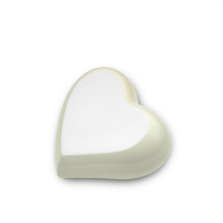 Metalen keepsake urn messing met liefelijk hartdesign