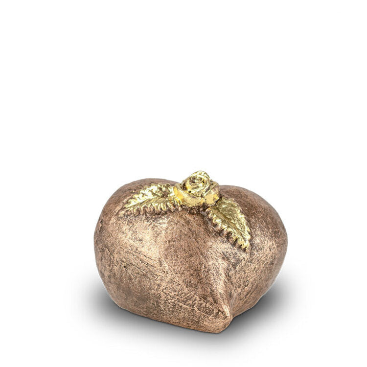 Handgemaakte keramische troosturn voor kinderen