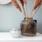 Metaal urn donkerbruin en zilver medium ambachtelijk stijlvol