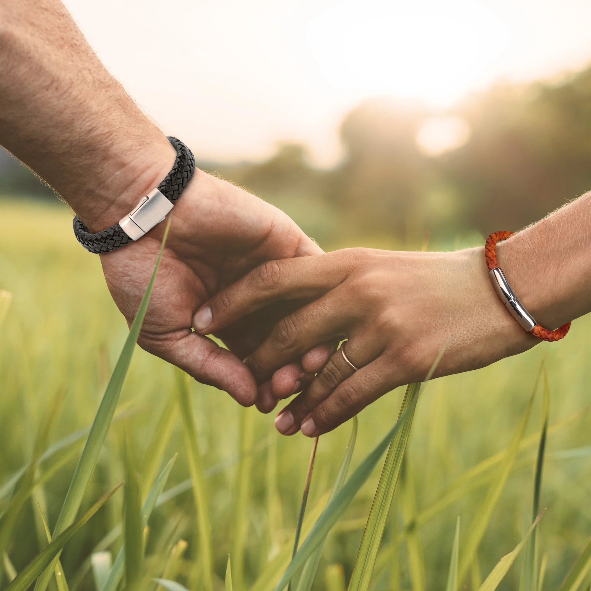 Lederen armband zwart gevlochten met zilveren sluiting met askamertje