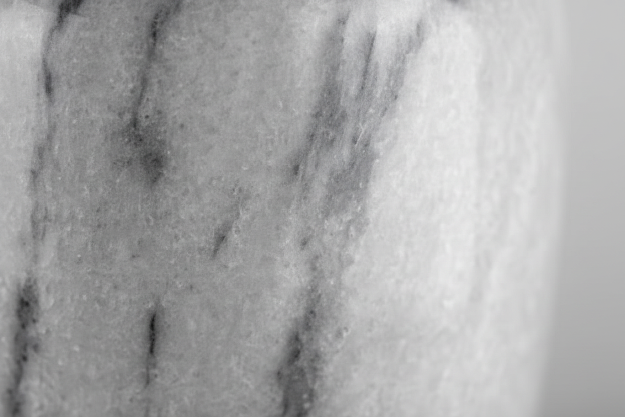 Marmeren urn natuursteen uniek patroon met eigen karakter